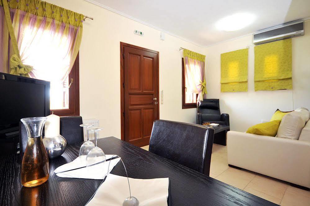 Aithra Apartments & Suites Gavrio Exterior foto